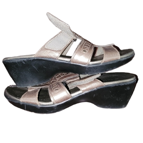 5/$10 Clarks bendable dress sandals size 5M - Picture 10 of 12